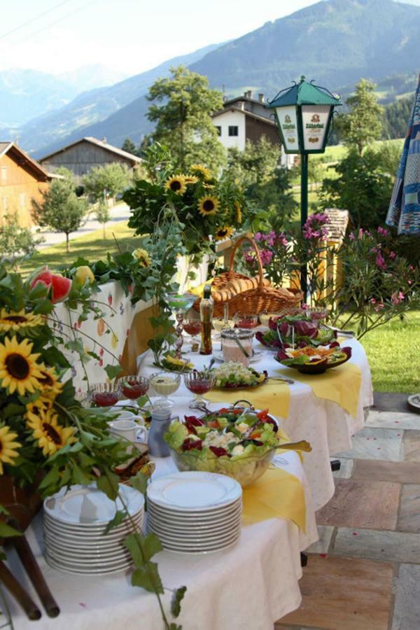 Hotel Pension Eichenhof Ried im Zillertal Bagian luar foto